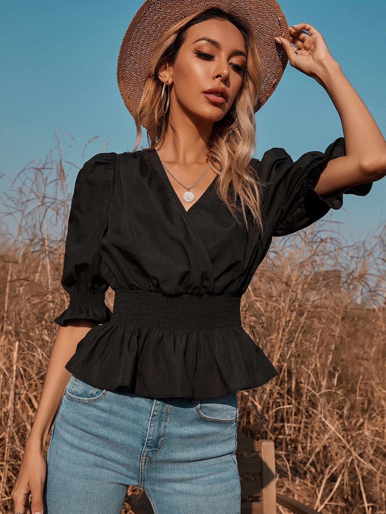 fermon - Black V-neck Puff Sleeve Short Top