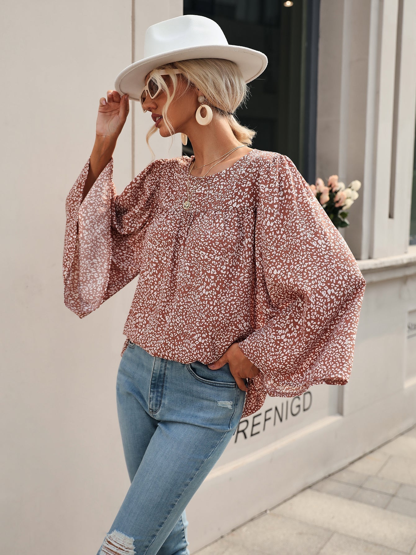 fermon - Flare Sleeve Disty Floral Blouse