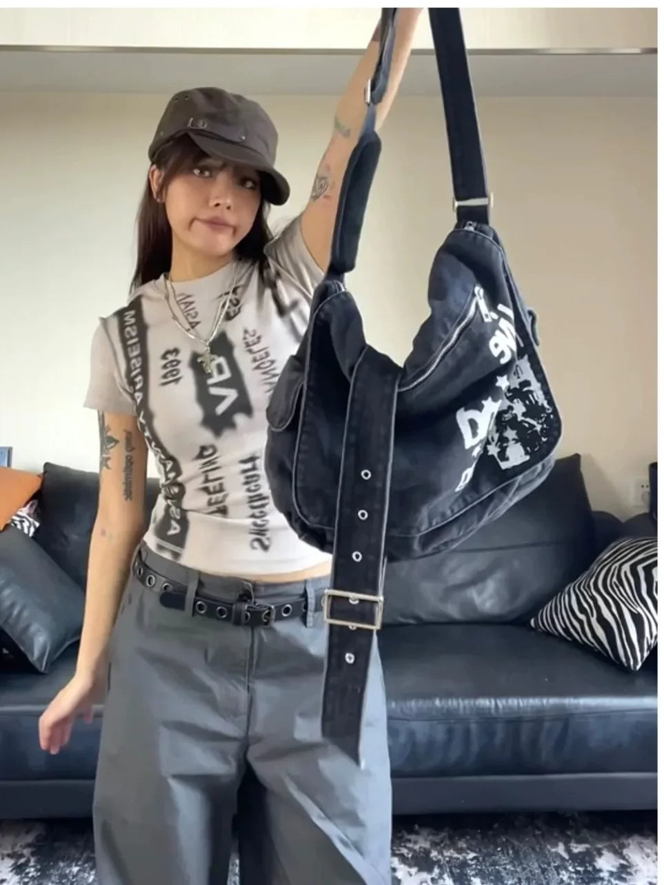 Harajuku Messenger Female Female Spice Punk Purses Metal Bag Cross Shoulder Rabbit Spider Dark Gothic Bag