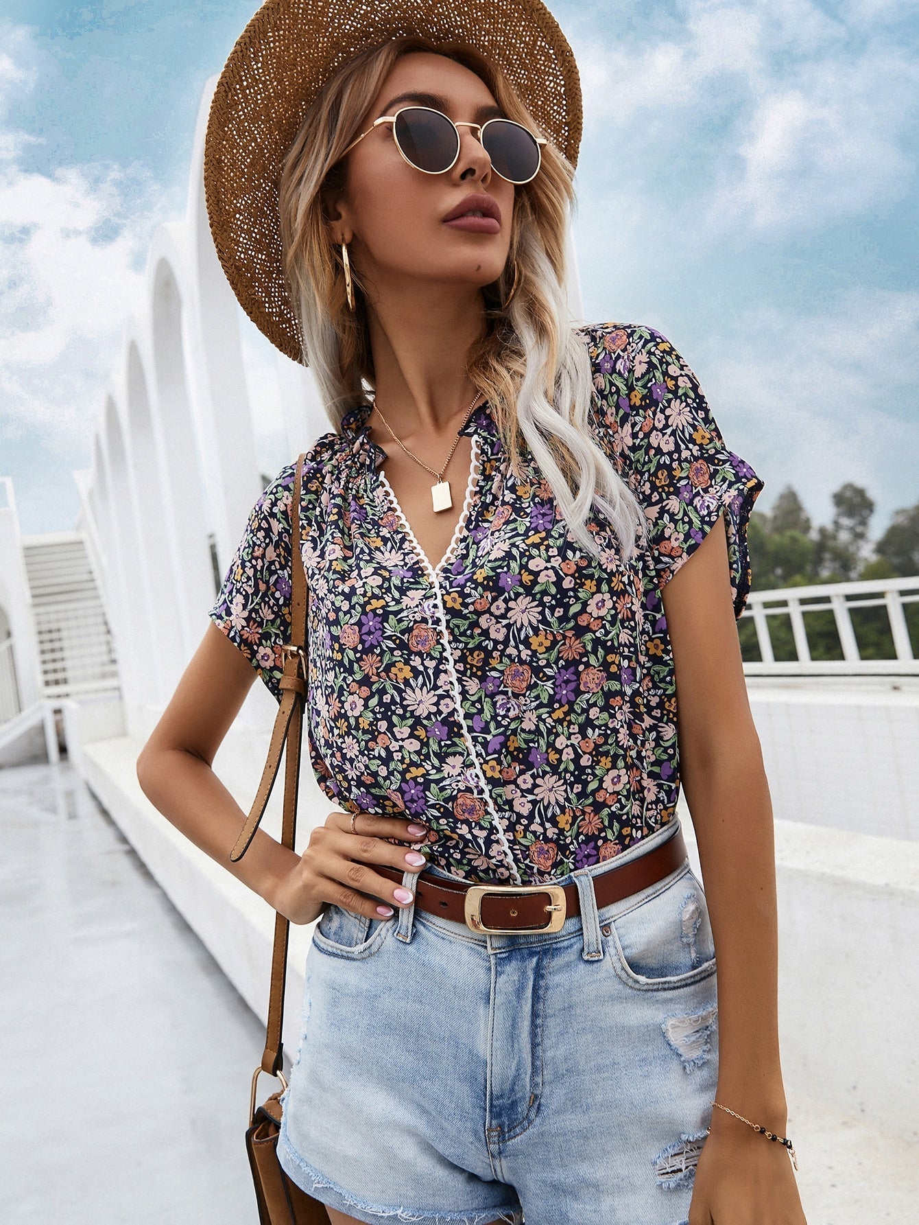 fermon - V-neck Floral Short-sleeved Chiffon Shirt